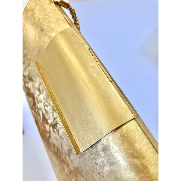 Vtg Gold Metallic Clutch Purse Hard Shell Chain Strap Velvet Lined Evening Bag - Picture 8 of 8